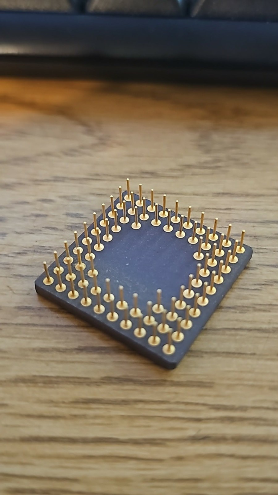 Vintage Retro MC68882RC16A IC FLOATING-POINT COPROC 68-PGA Macintosh Amiga Atari