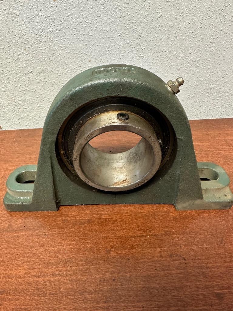 NEW Dodge Normal Duty Pillow Block 2-7/16 RS
