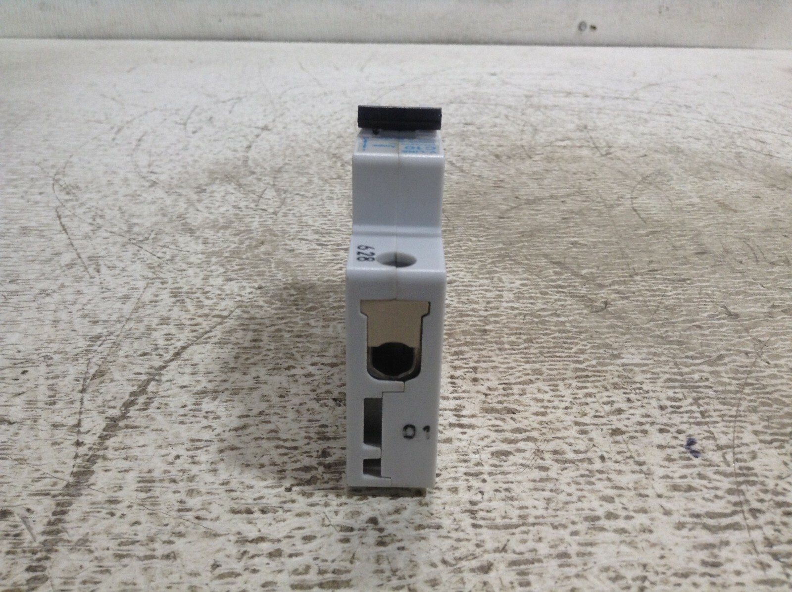 GE General Electric V07110 C-10 10 Amps 277/480 V 1 Pole Circuit Breaker