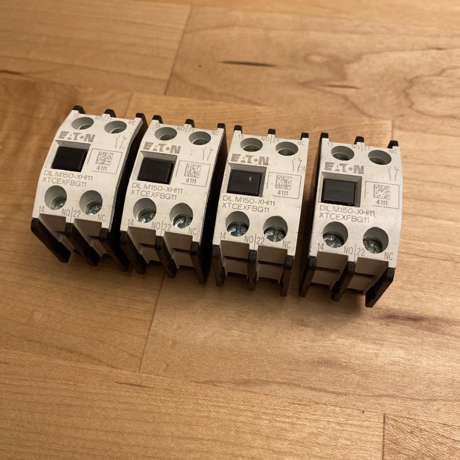 Eaton XTCEXFBG11 Motor Control Auxiliary Contact (1) NO (1) NC Contact Lot of 4