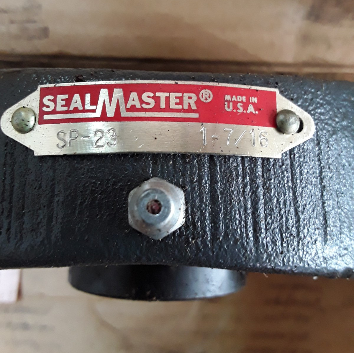 SealMaster NP-23 Pillow Block Bearing 1-7/16″ 7006085 GOLD LINE USA