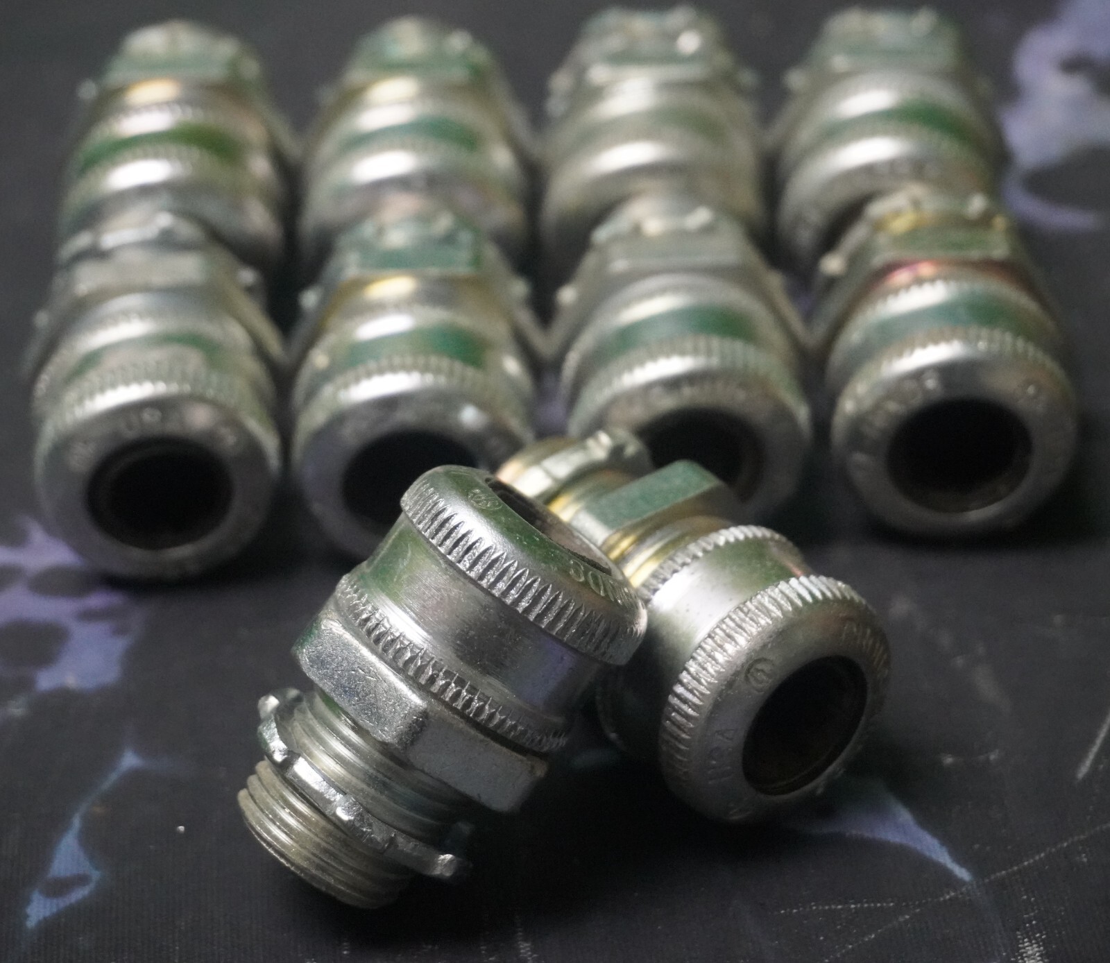 Lot of 10 Crouse-Hinds Cord Grip Cable Gland, 1/2″ NPT Male, *Gland ID Varies*