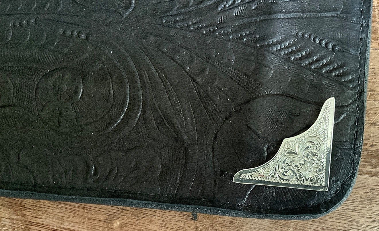 BLACK WESTERN FLORAL LEATHER NOTEBOOK ON CASE LOGIC BASE W/MONTANA SILVER CONCHO