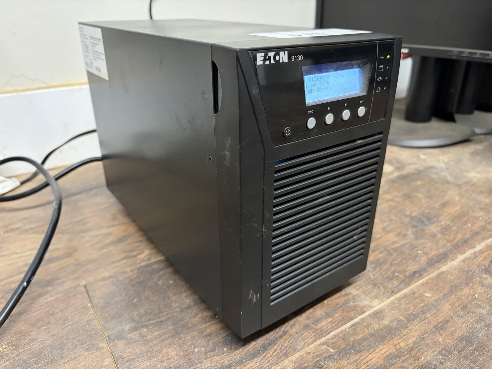 EATON 9130 Tower UPS PW9130L700T Compact Uninterruptible 700VA