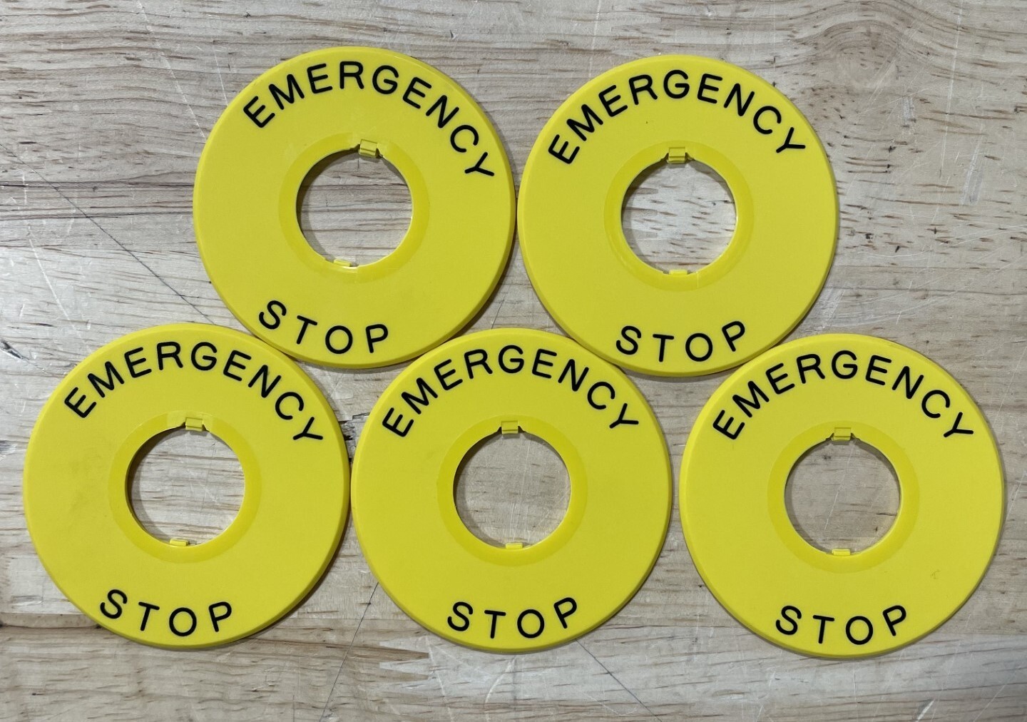 IDEC HWAV-27 Pushbutton Nameplate, E-Stop Switch, 22mm, Yellow – Lot of 5