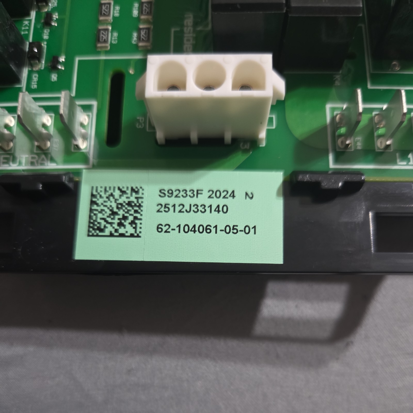 Rheem 62-104061-05 / S9233F2024 Integrated Furnace Control Circuit Board Used