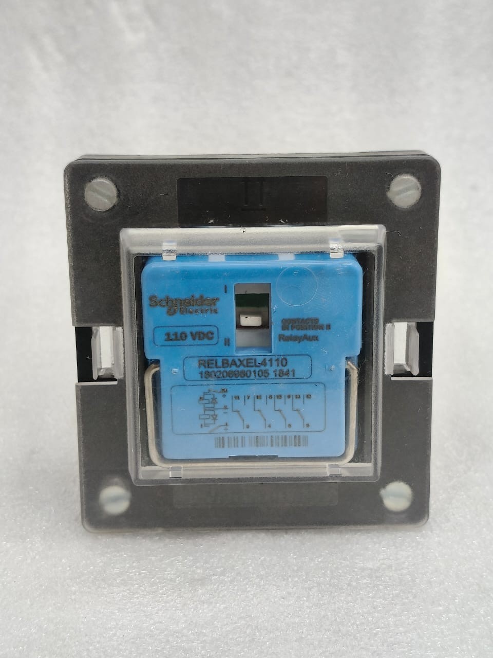 SCHNEIDER ELECTRIC RELBAXEL4110 CONTACTS IN POSITION RELAYAUX 110VDC FREE FAST