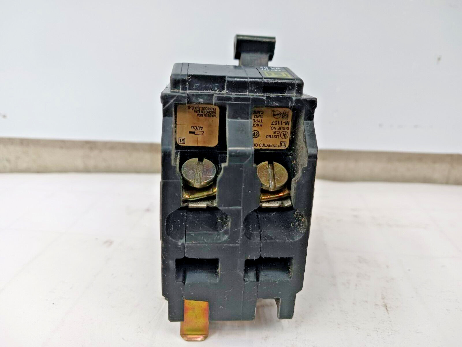 SQUARE D 30 AMP CIRCUIT BREAKER 2 POLE 120/240 VAC QO230