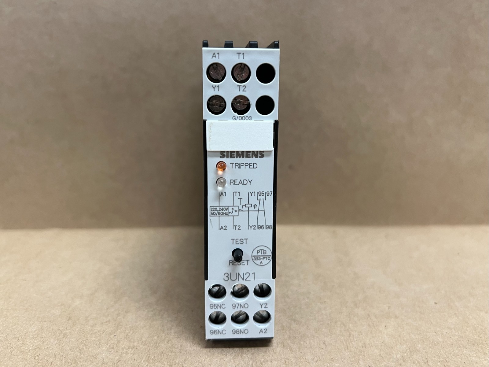 Siemens 3UN2131-0AN7 PTC Thermistor Tripping Unit, 220-240V
