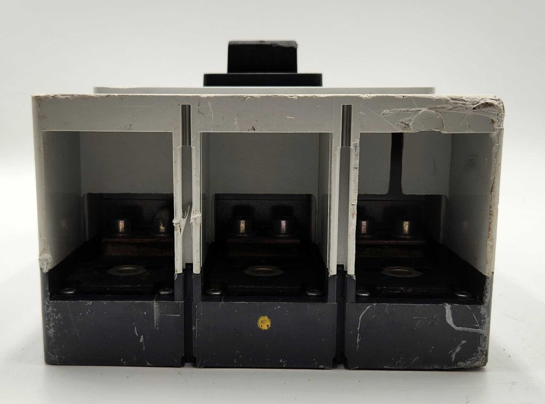 Siemens NMX3B800 Circuit Breaker 800A 600V 3P NMX