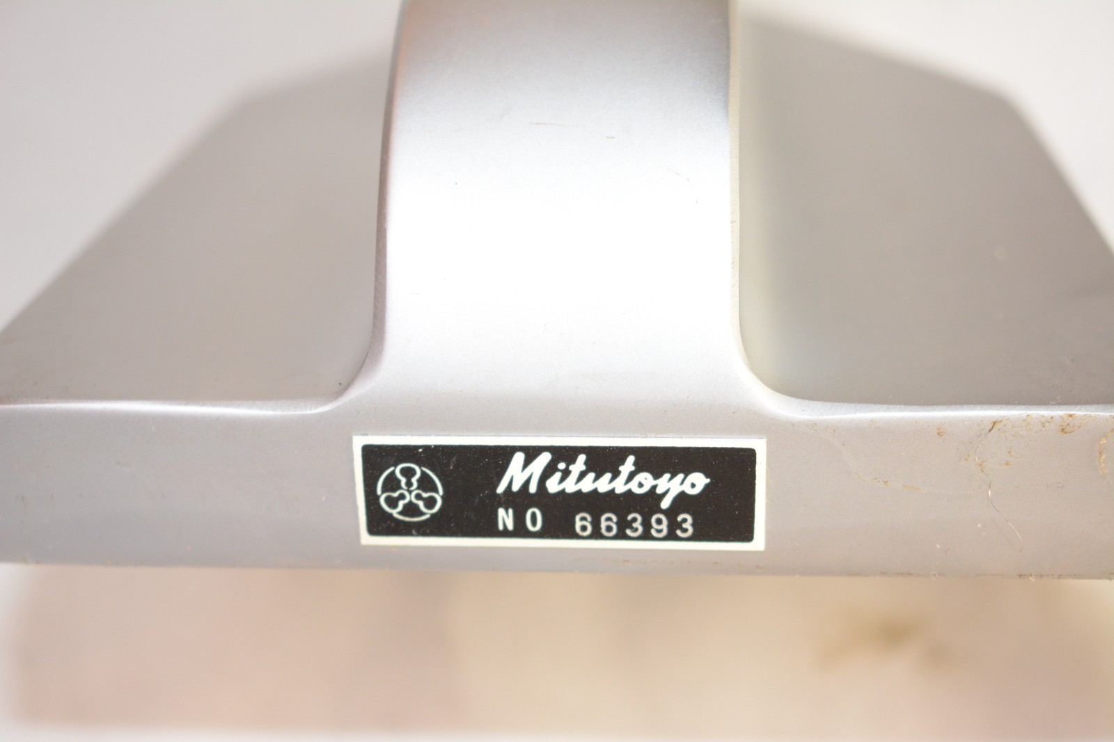🌟 Mitutoyo 600mm Vernier Height Gage #520-150 – .02mm Graduation – Wooden Box