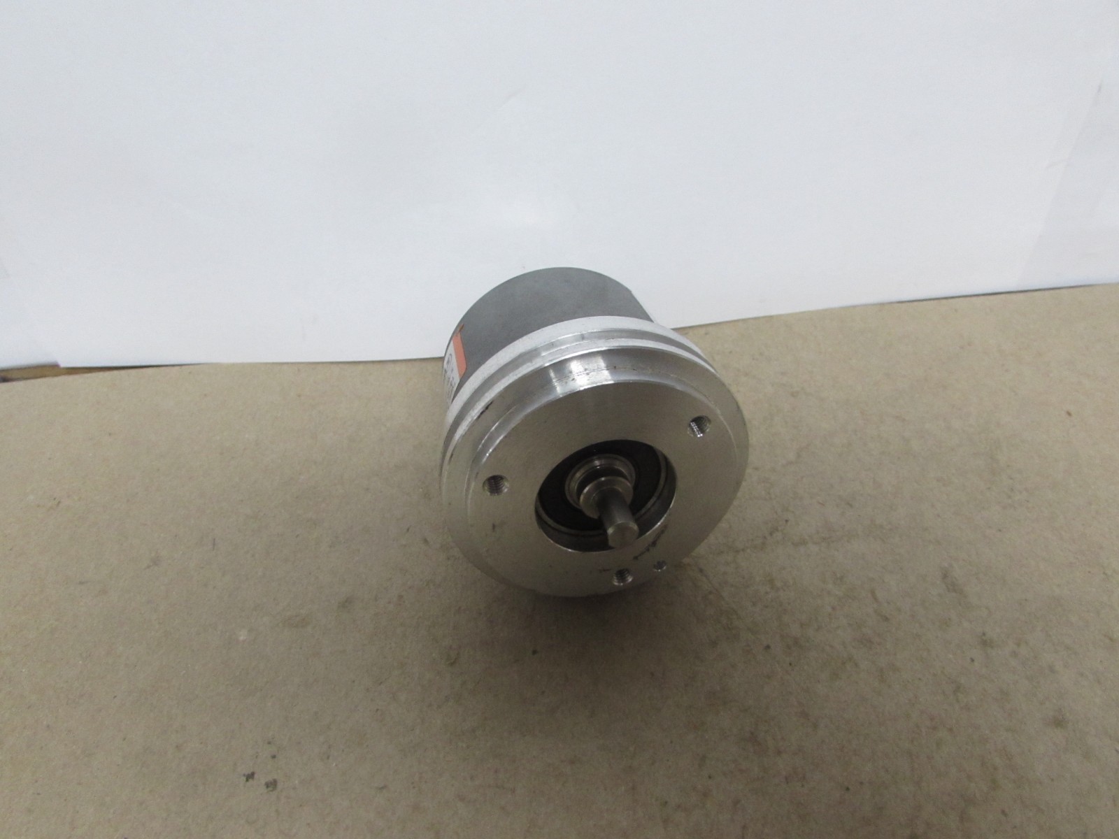 KUBLER 8.5000.B157.0030INCREME ENCODER 10-30 VDC (used – NO FACTORY BOX)