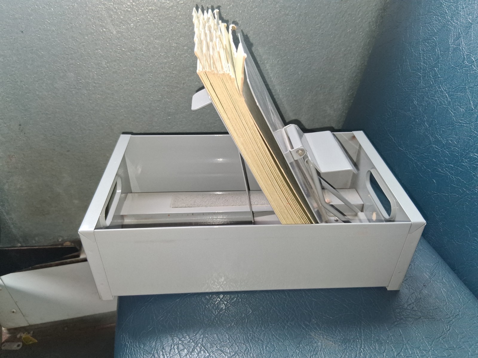 Vintage Nebs 944 Posting File For Forms Up To 6 1/2 x 9 1/4″ With 25 Cards