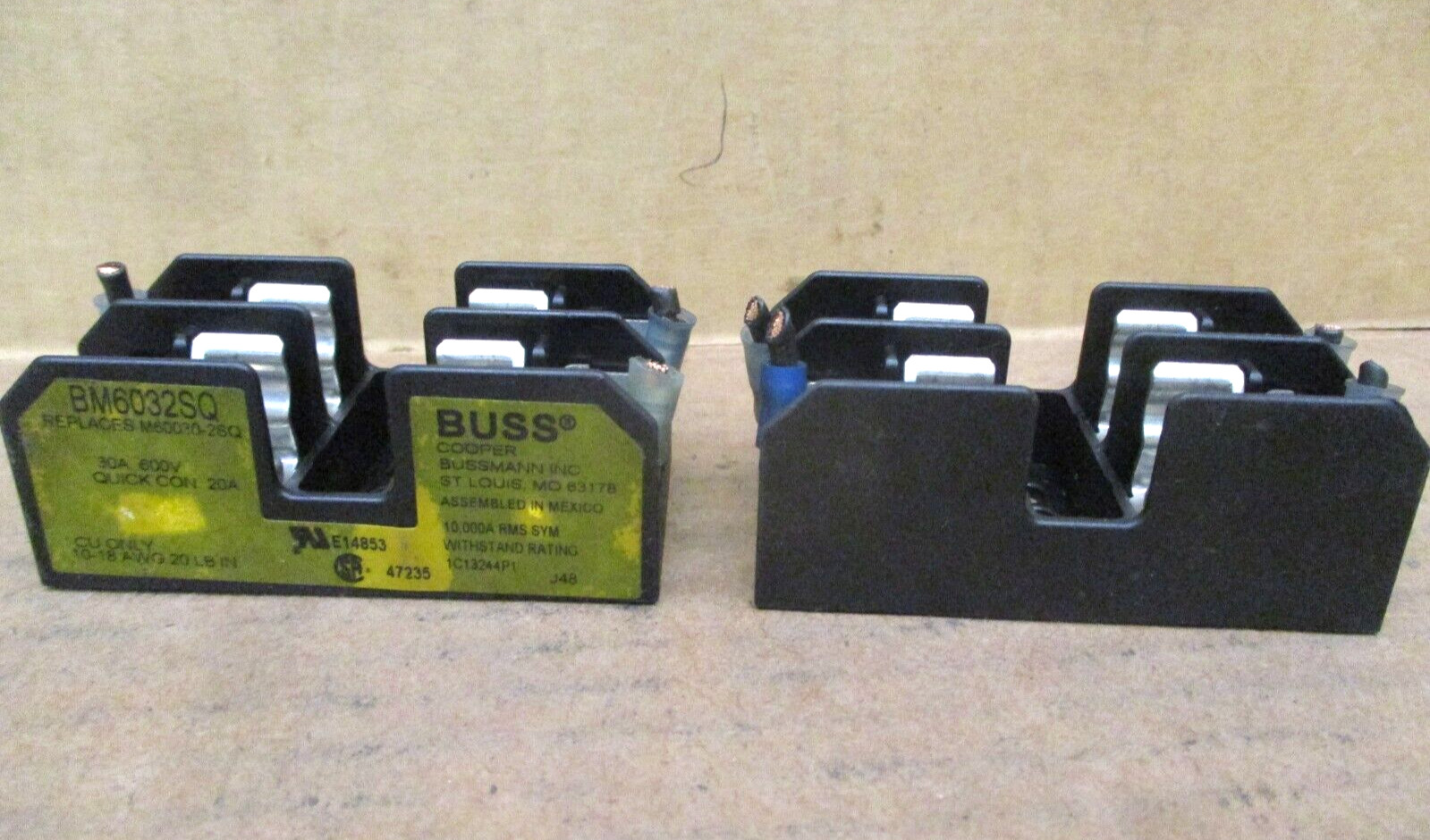 Cooper Bussmann BM6032SQ Fuse Holder Lot of 2 Pieces 49991HM
