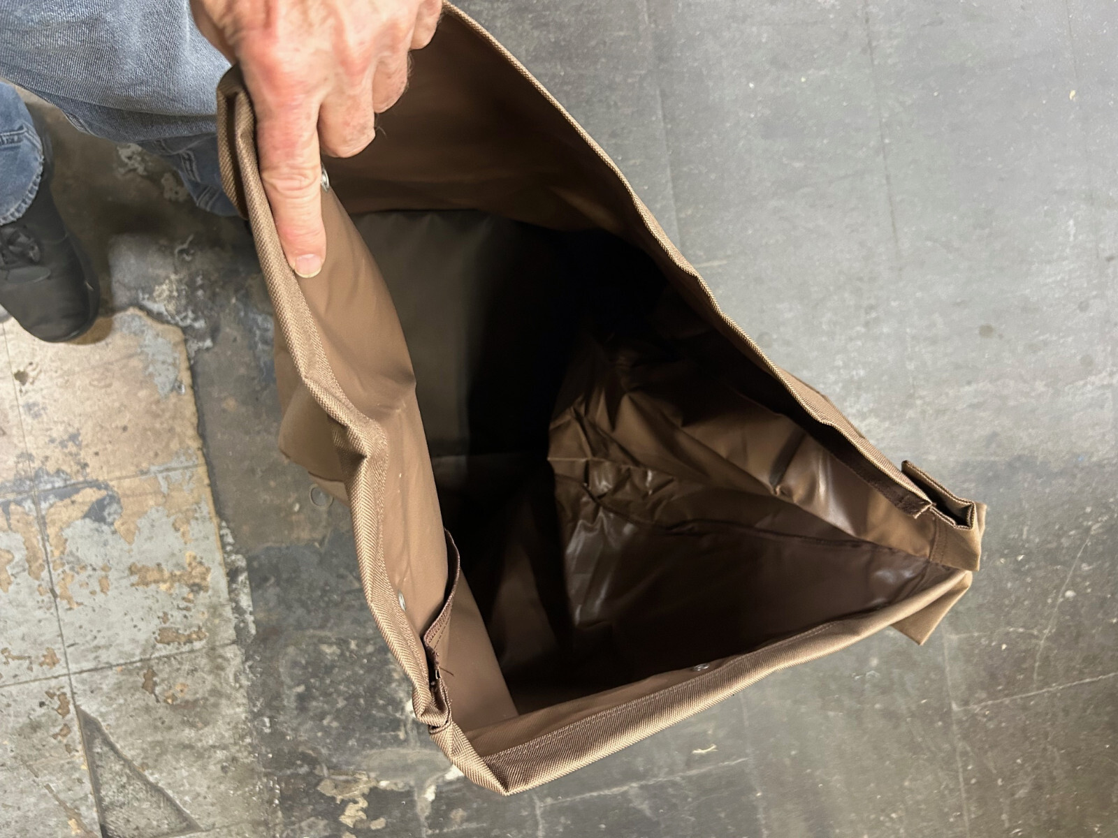 4x Hospitality XDuty heavy Duty Canvas Bag Brown maid cart 16″ x 12″ x 26″ New