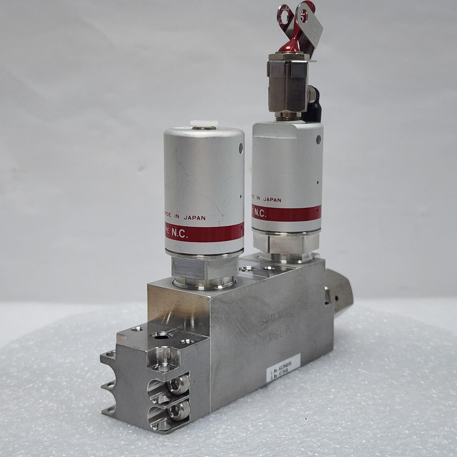 Fujikin 0.P. 0.5-0.6 MPa, C No. 477945, Type N.C Assy. Valve,Used,Japan_96974