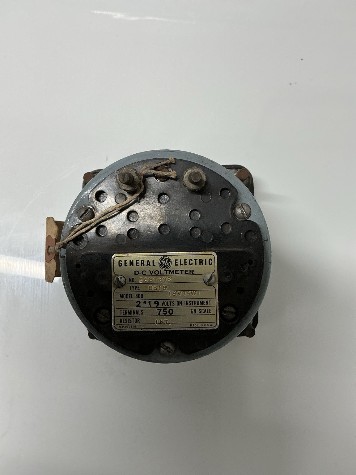 GE DB18 D-C Voltmeter Tachometer 0-750 RPM Panel Meter Model 8DB. AC-544