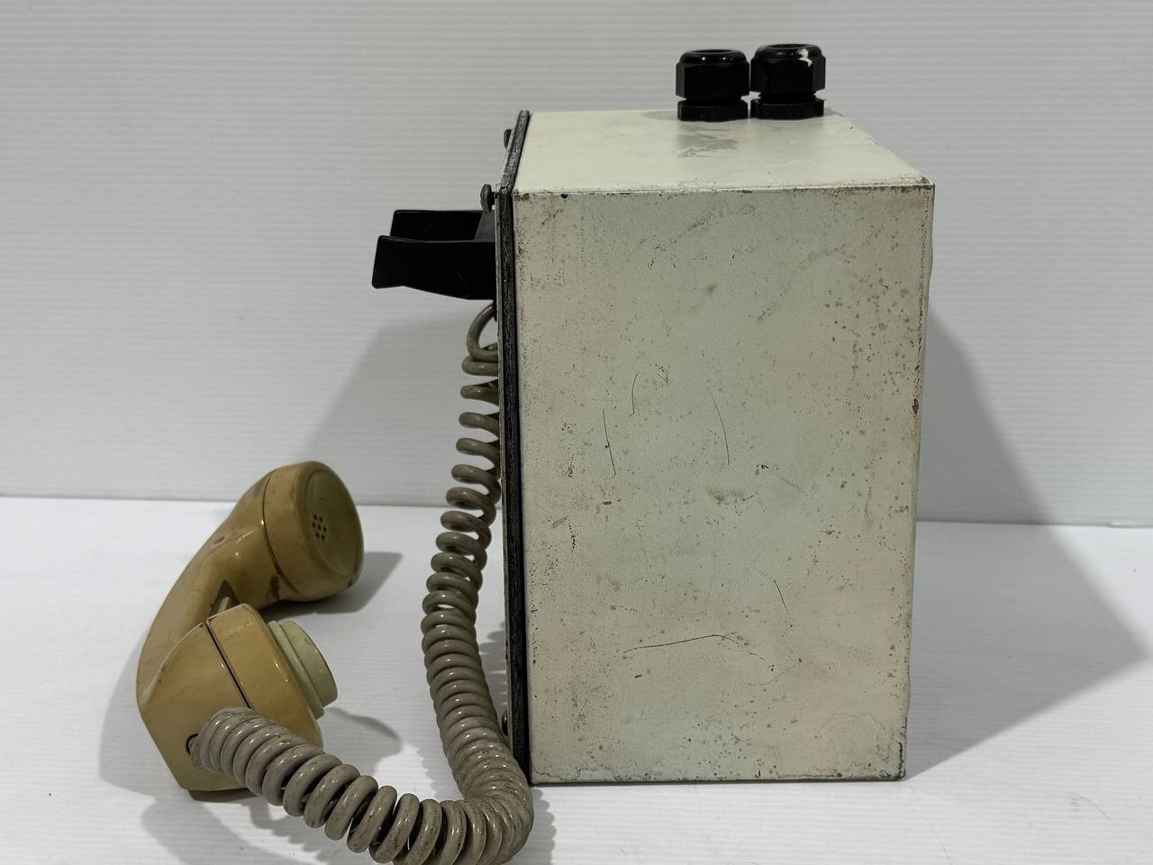 GAI TRONICS HUBBELL 701-302 HANDSET SPEAKER AMPLIFIER PAGE PARTY TELEPHONE