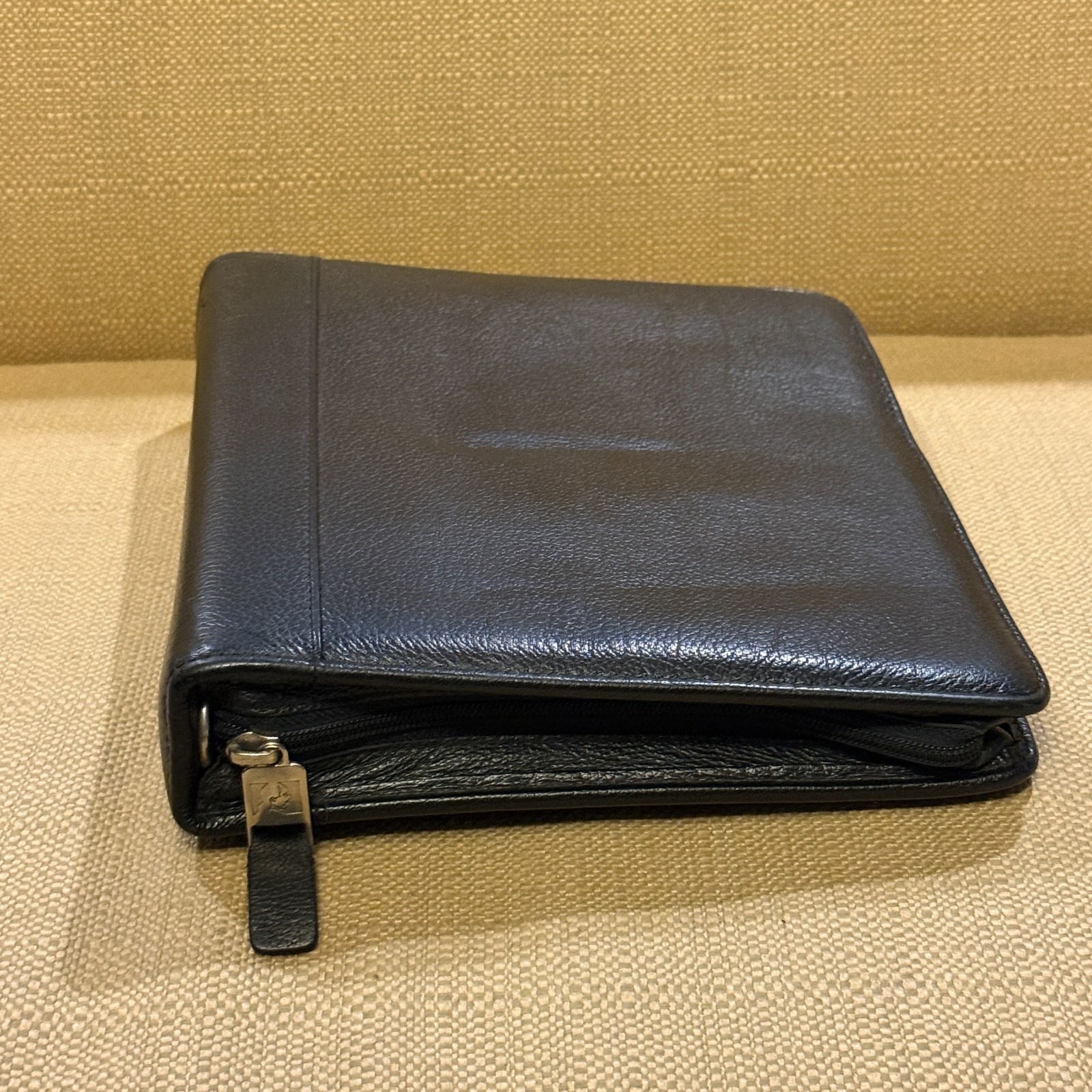 Franklin Quest Classic Black Pebble Leather Zip Around Binder 7-Ring Organizer
