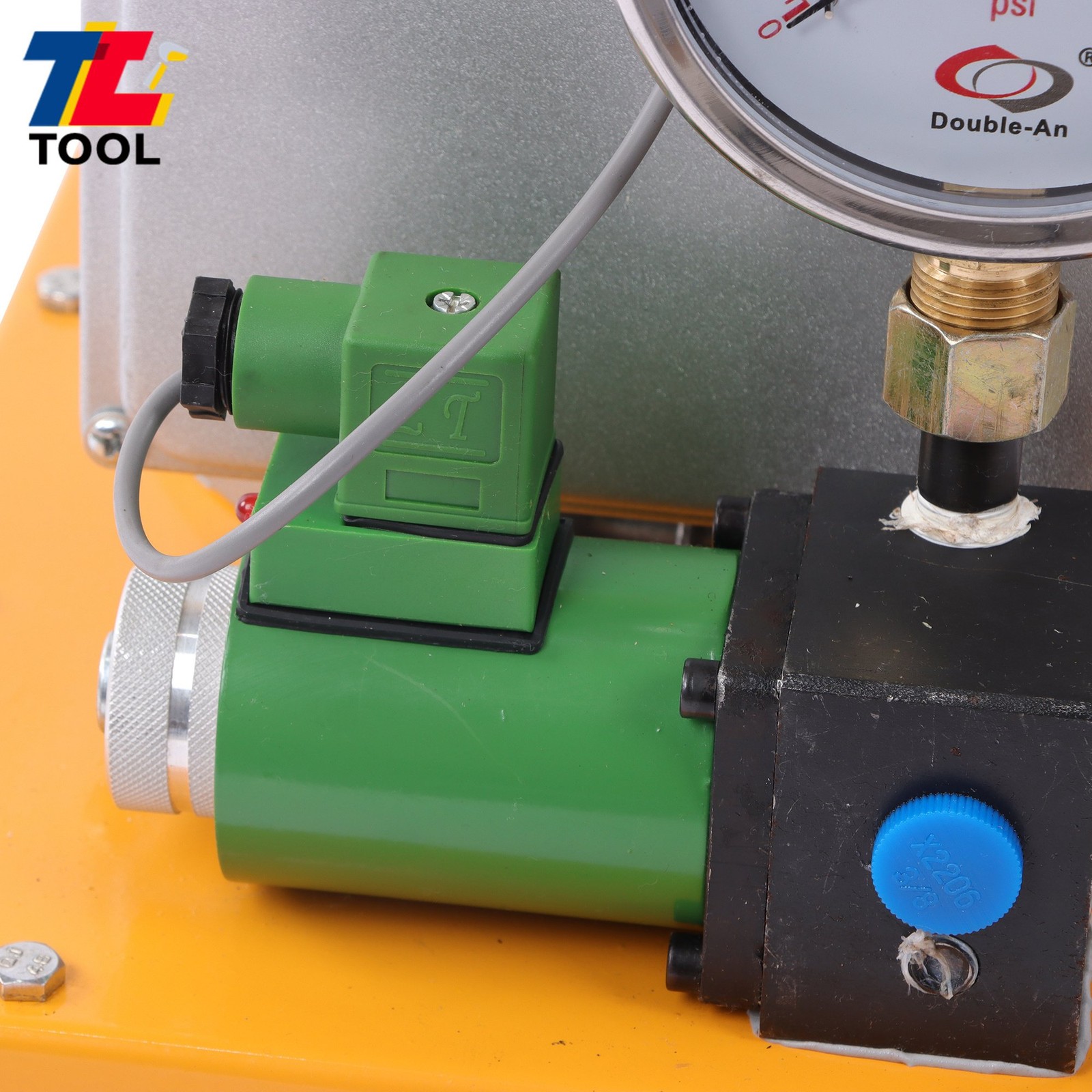 10000PSI 8L Hydraulic Pump Single Acting 0.7L/min 750W