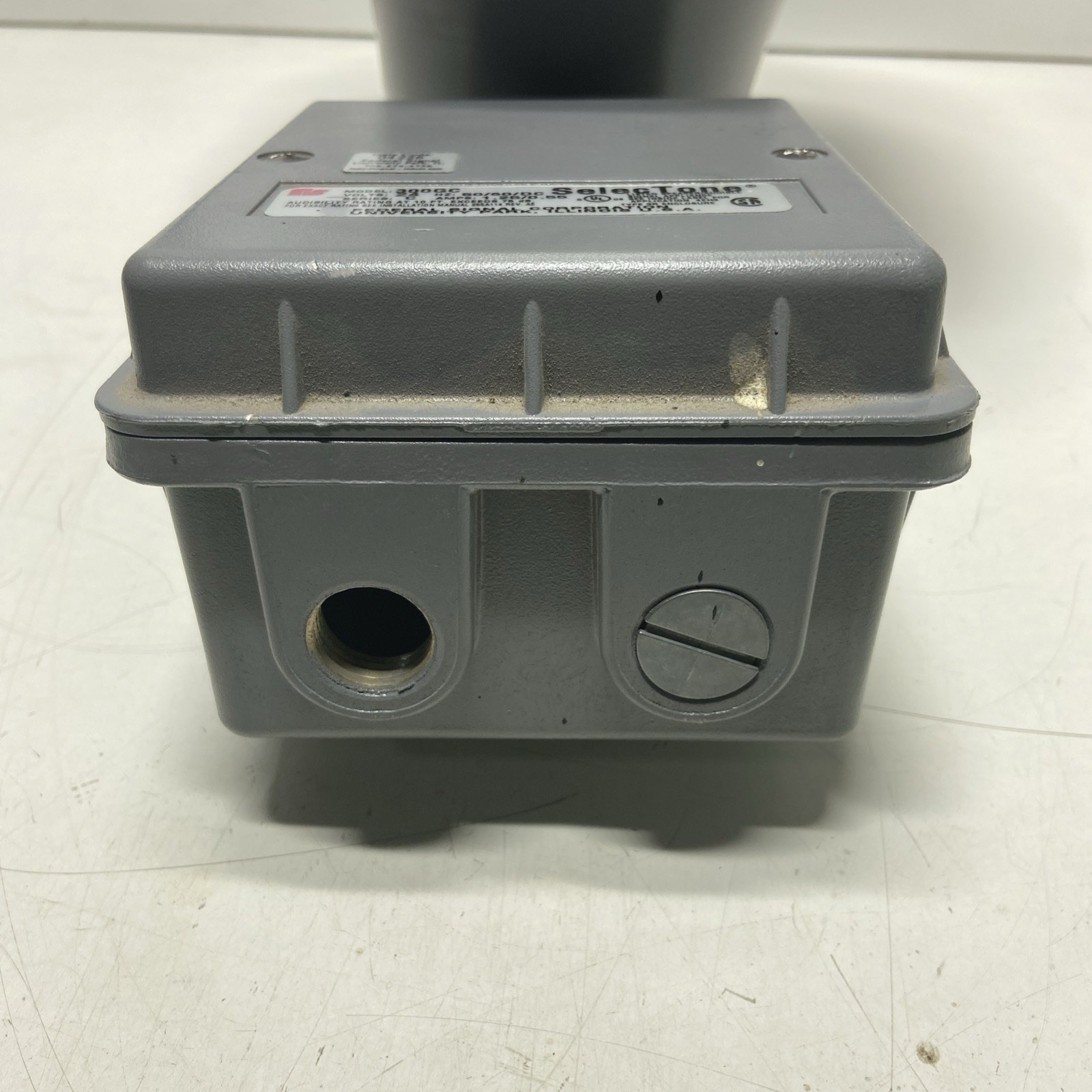 New FEDERAL SIGNAL 300GC-120 300GC120 Gray Series D