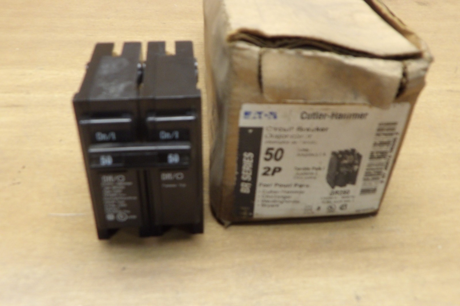 Cutler-Hammer BR250 50 Amp 120/240 VAC 2-Pole Eaton Plug In Circuit Breaker New