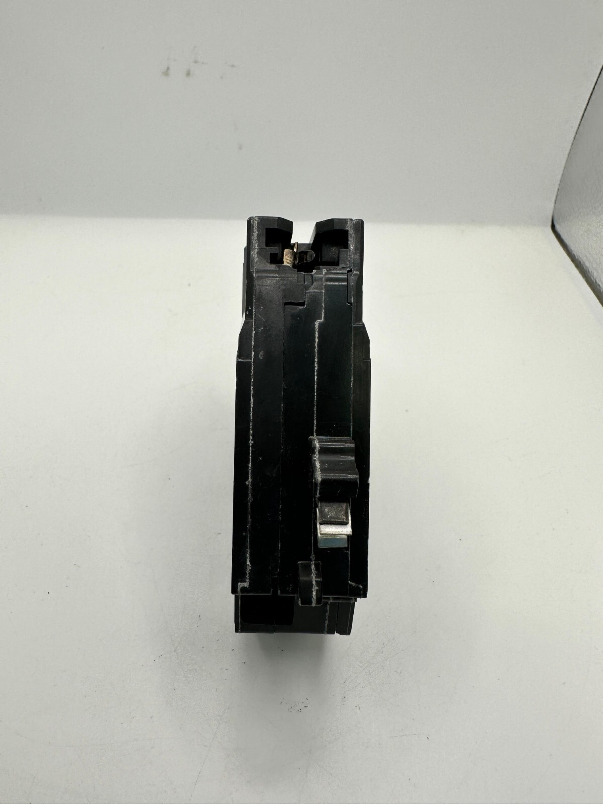 USED THQL1120PDF GE 20A AFCI/GFCI DUAL-FUNCTION PLUG-ON NUETRAL CIRCUIT BREAKERS