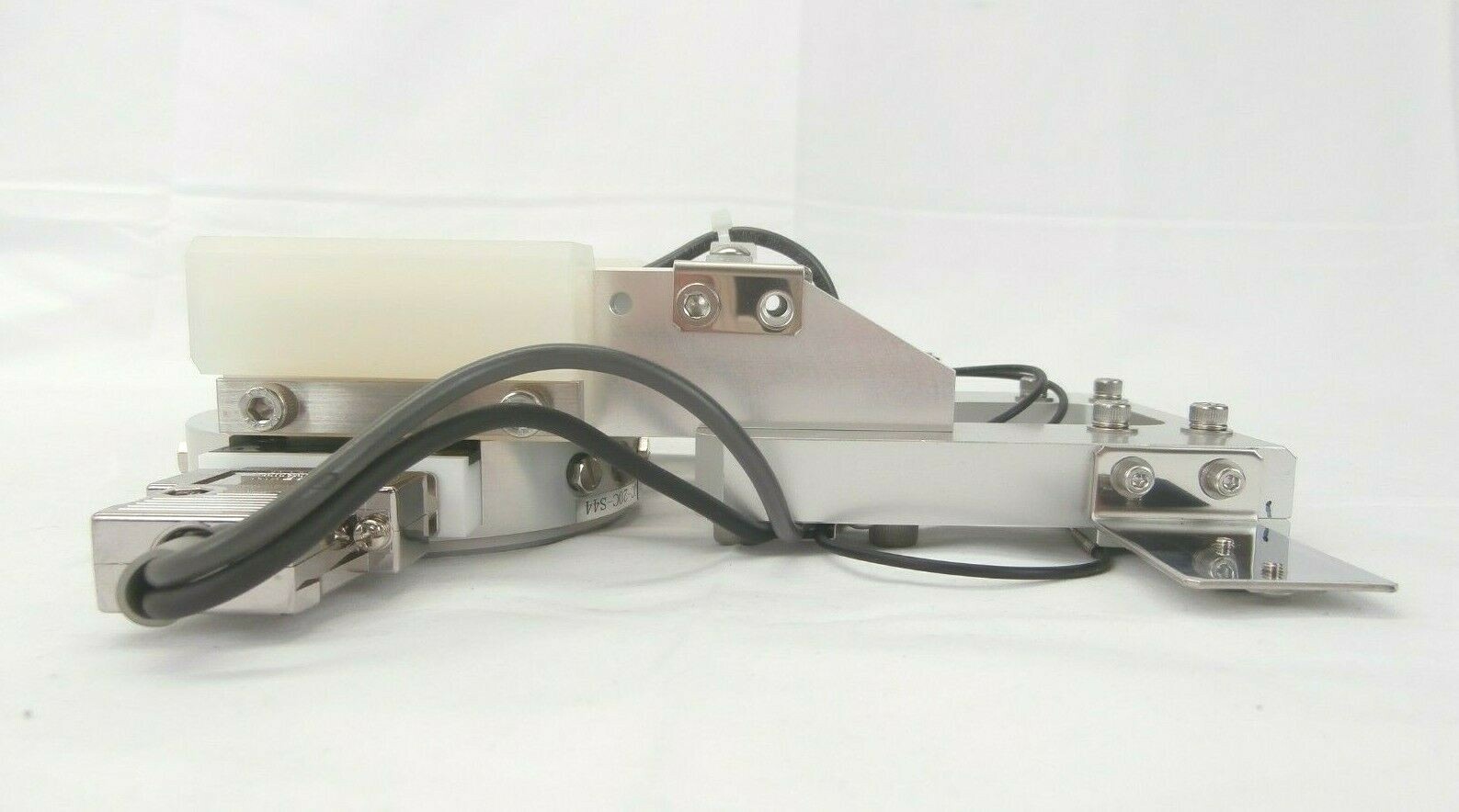 BL Autotec QC-20C-S44 Robot End-Effector Exchange System QUICK-CHANGE Working