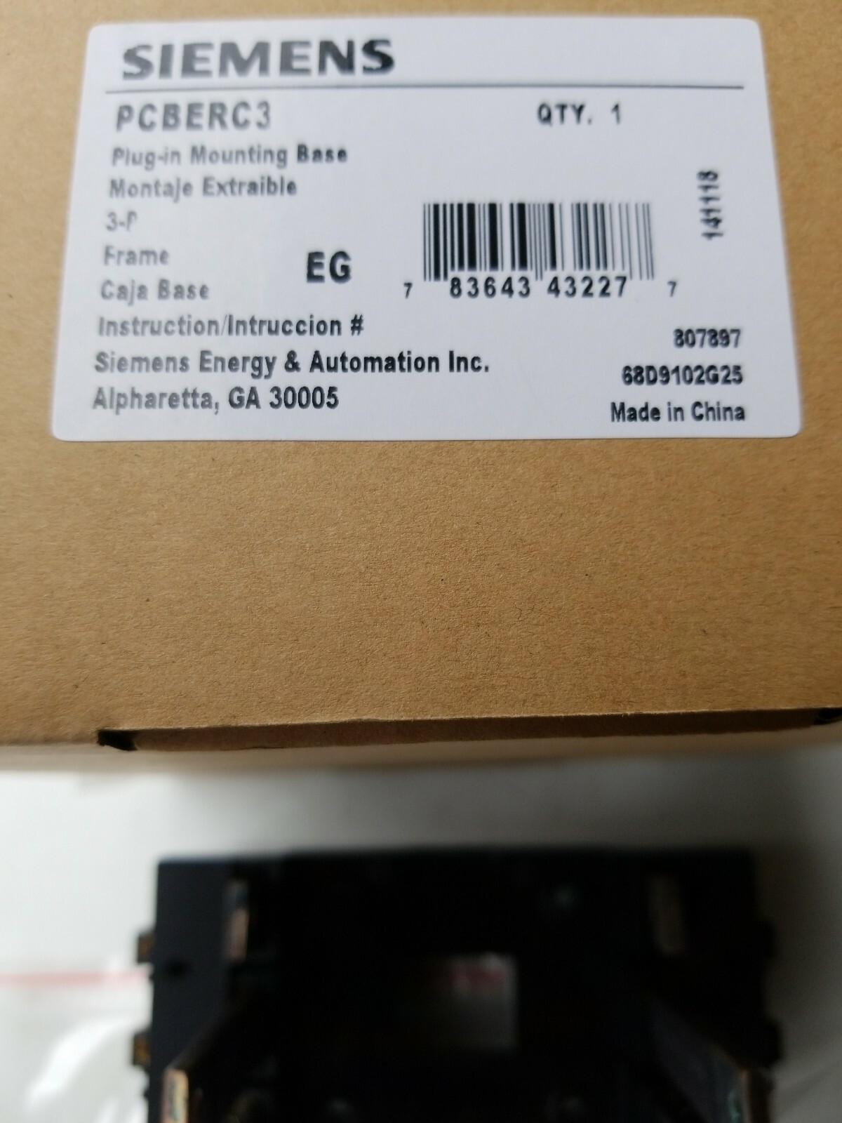 NEW IN BOX SIEMENS PCBERC3 PLUG-IN MOUNTING BASE. FAST SHIP! LOW PRICE GUARANTY