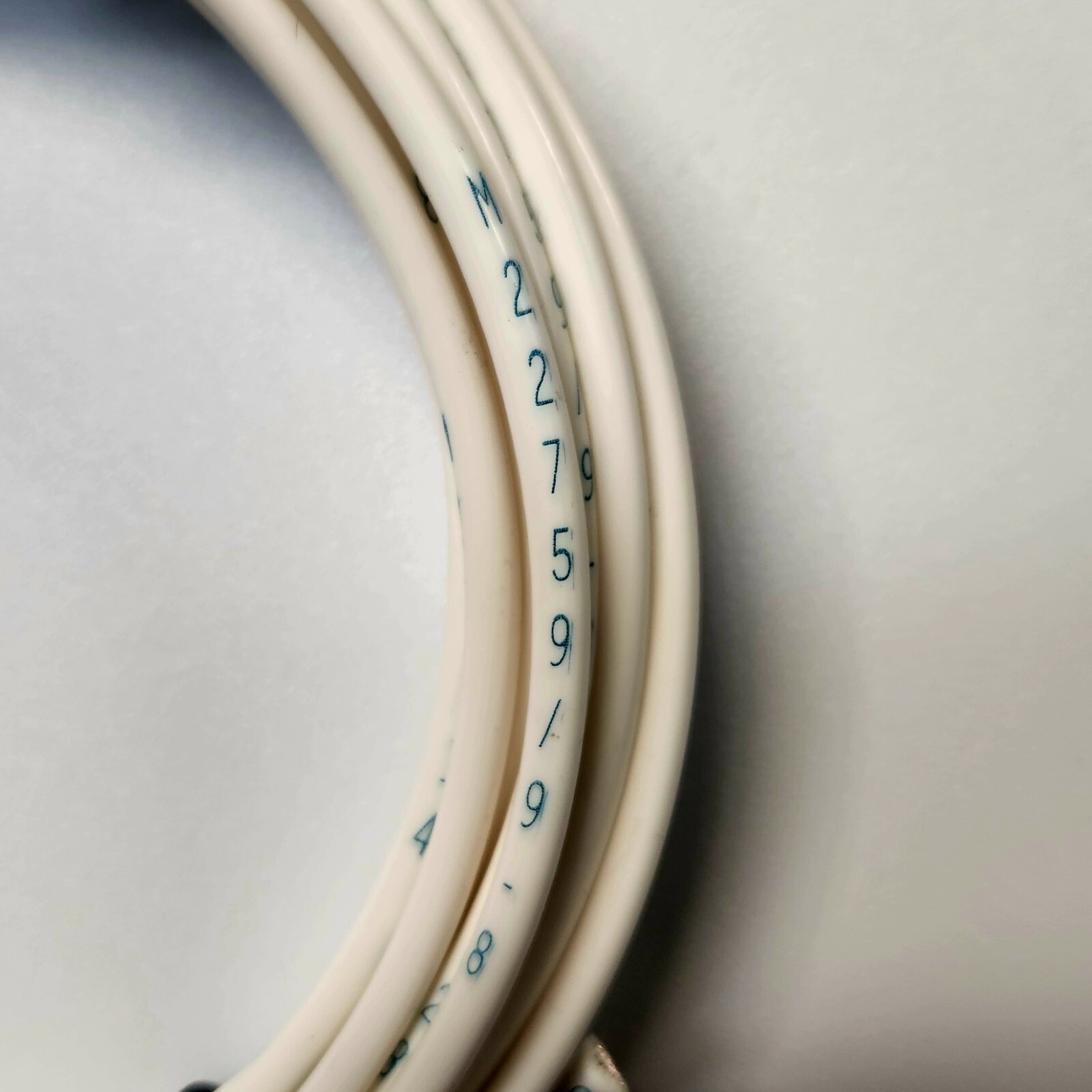 Teflon 8 AWG White Mil-Spec Wire (PTFE) Stranded Silver-Plated Copper 9 ft. 8 in