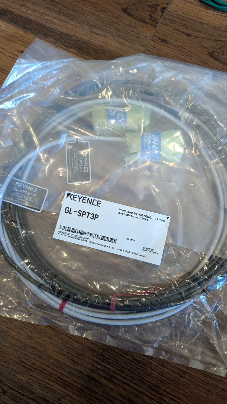 Keyence GL-SPT3P x 4 M14 connector cable for connecting to the GL-T11R PNP 3 m