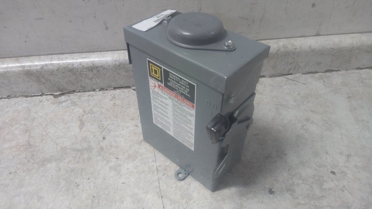 Square D D221NRB 240VAC 30 Amps Standard Duty Fusible Safety Switch
