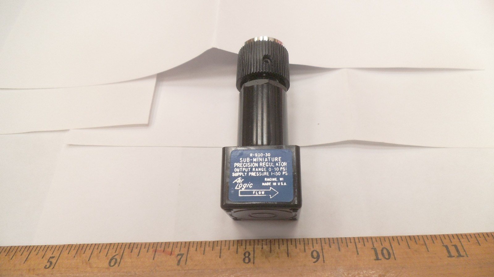 Air Logic USA made miniature regulator, R-900-30-W/K, 0-150 PSI in 30 PSI out
