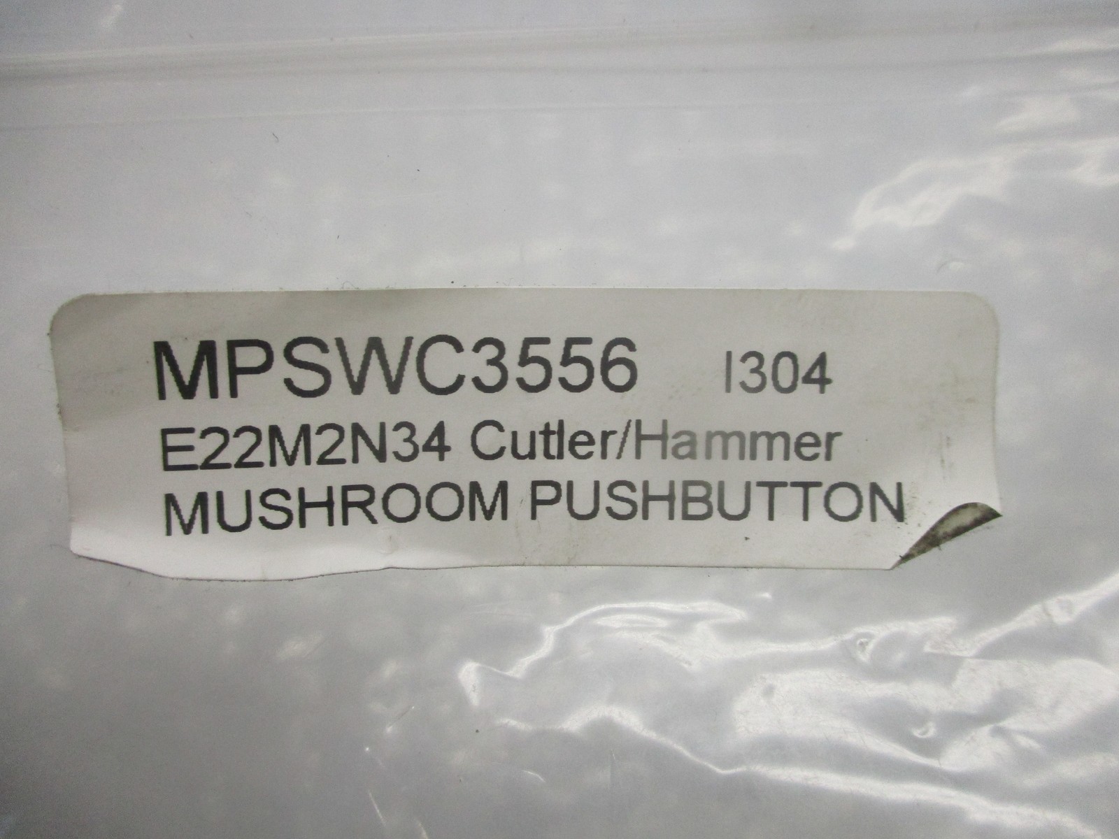 CUTLER HAMMER E22M2N34 PUSHBUTTON LOT OF 2 NSNP