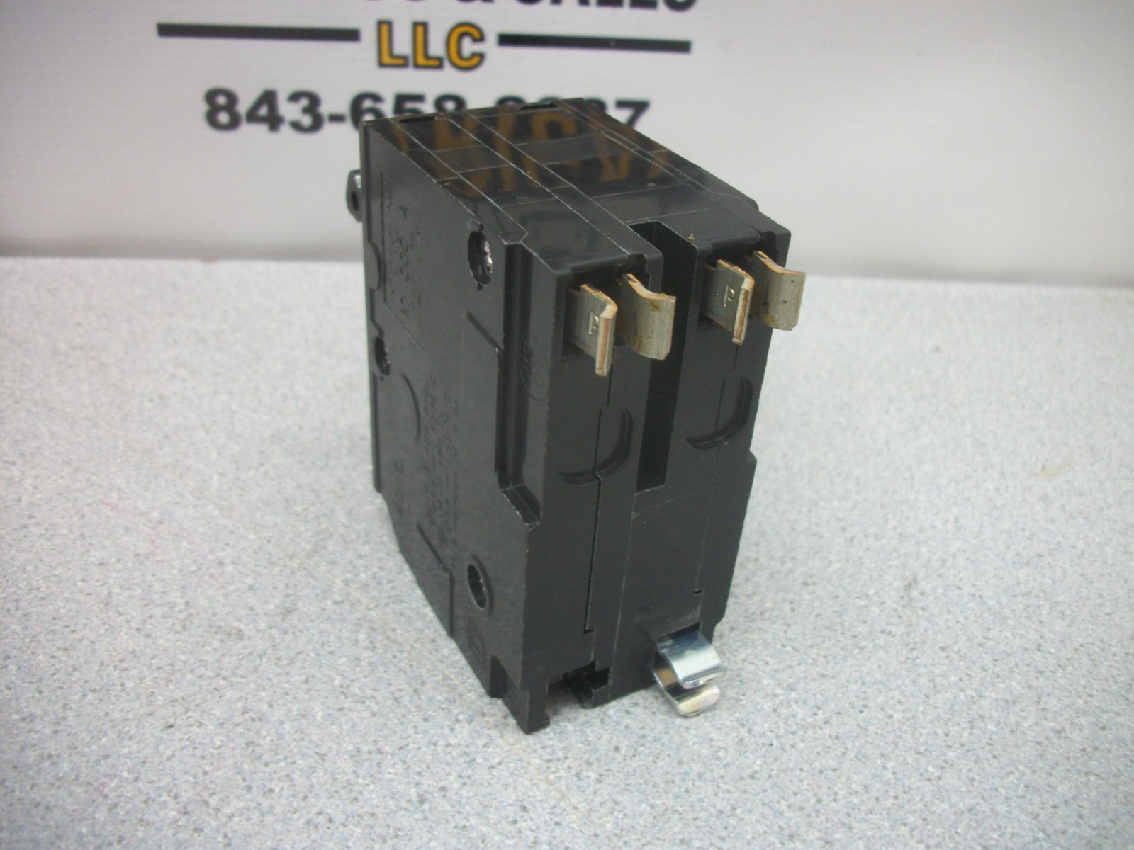 SQUARE D QO CIRCUIT BREAKER QO210 10AMP 240VOLT 2POLE NOB