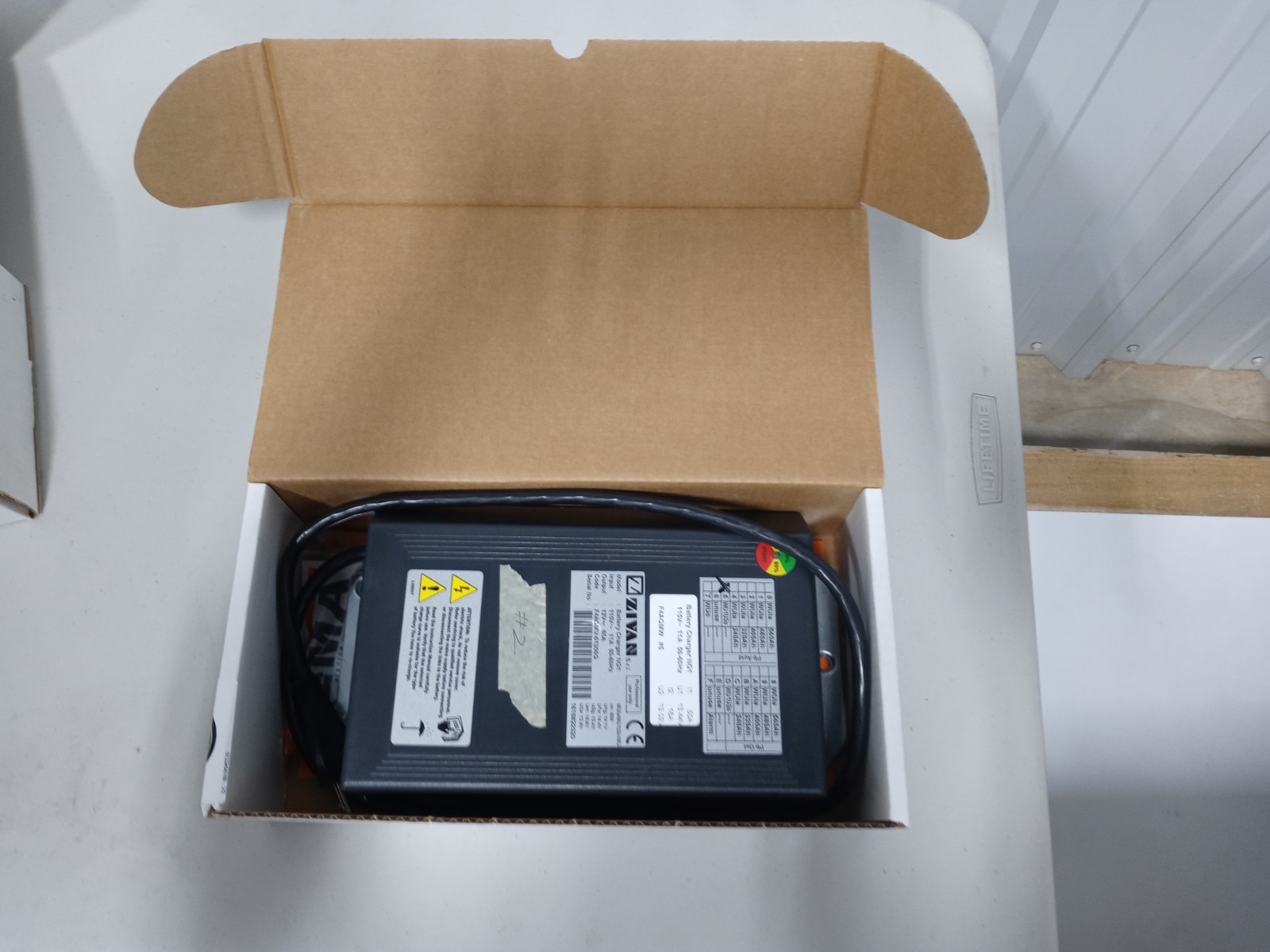 Zivan NG1 Battery Charger 115V – 11A 50-60Hz/12V – 60A 480AH / GEL / New w. Box
