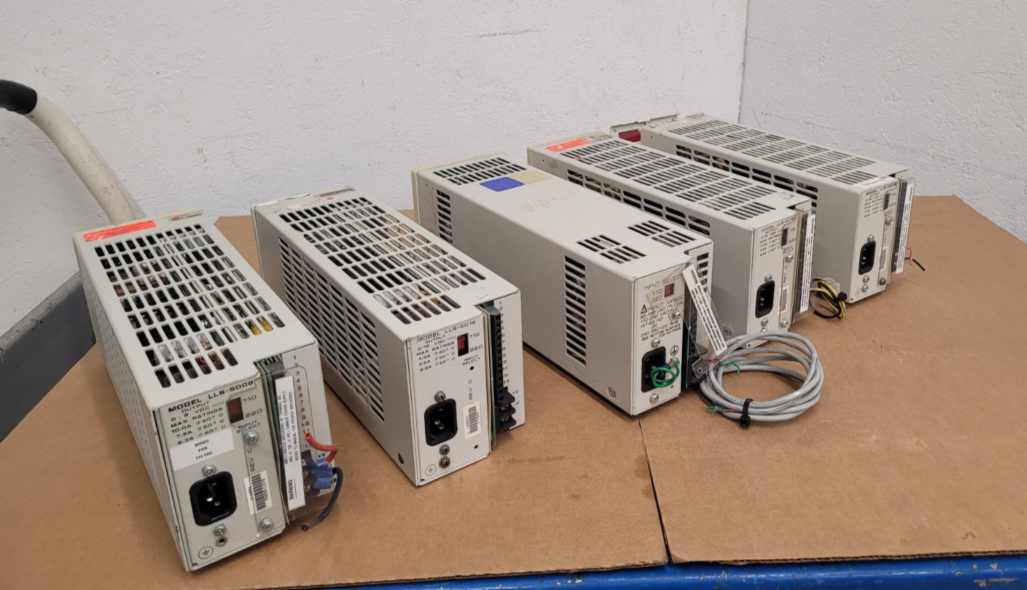 Lot of 5 Lambda Regulated DC Power Supply LLS5008, 0-8V 10A For Parts or Repair