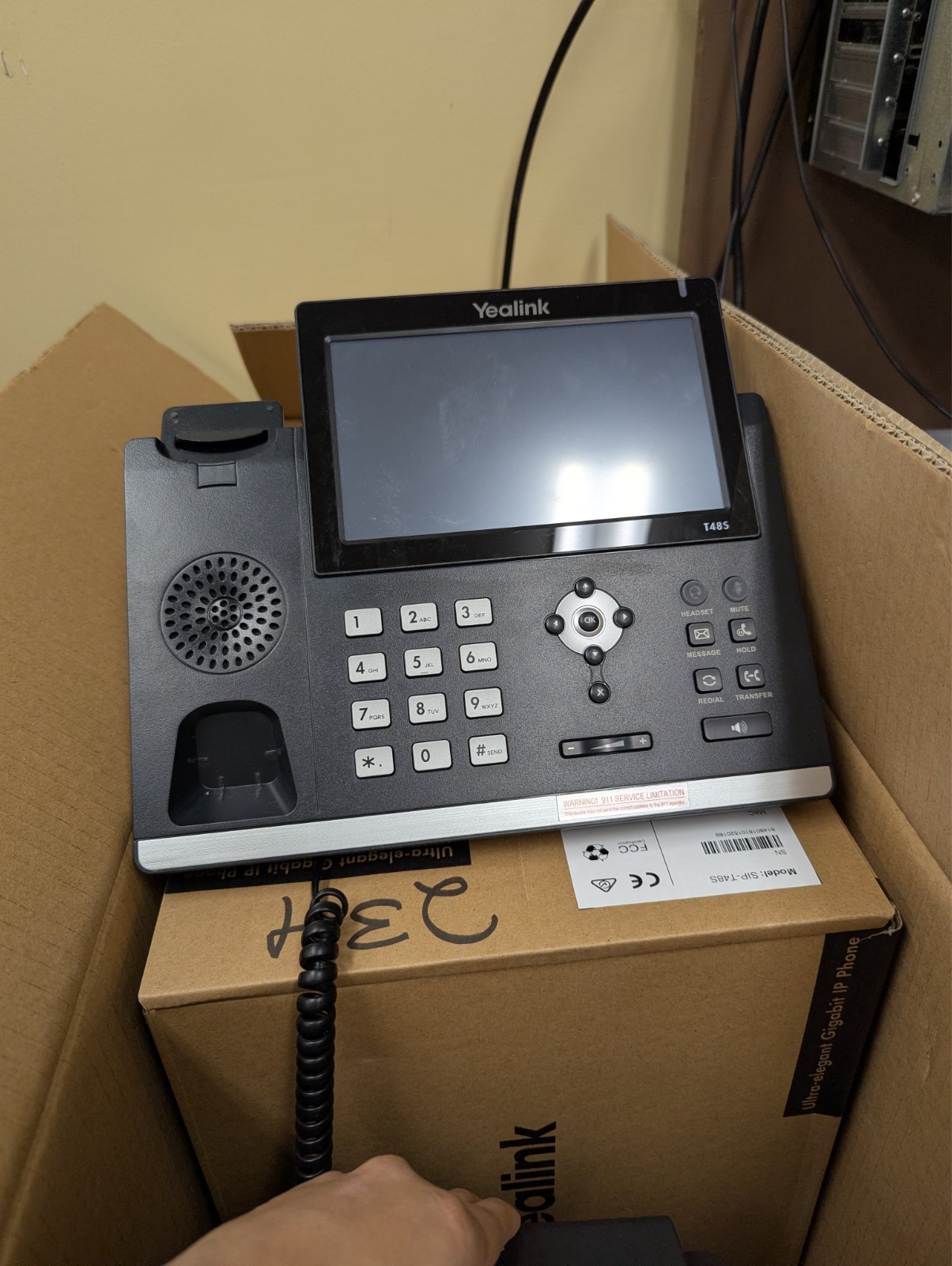 Ultra-Elegant Gigabit IP Phone (office touchscreen phone,black, and New)