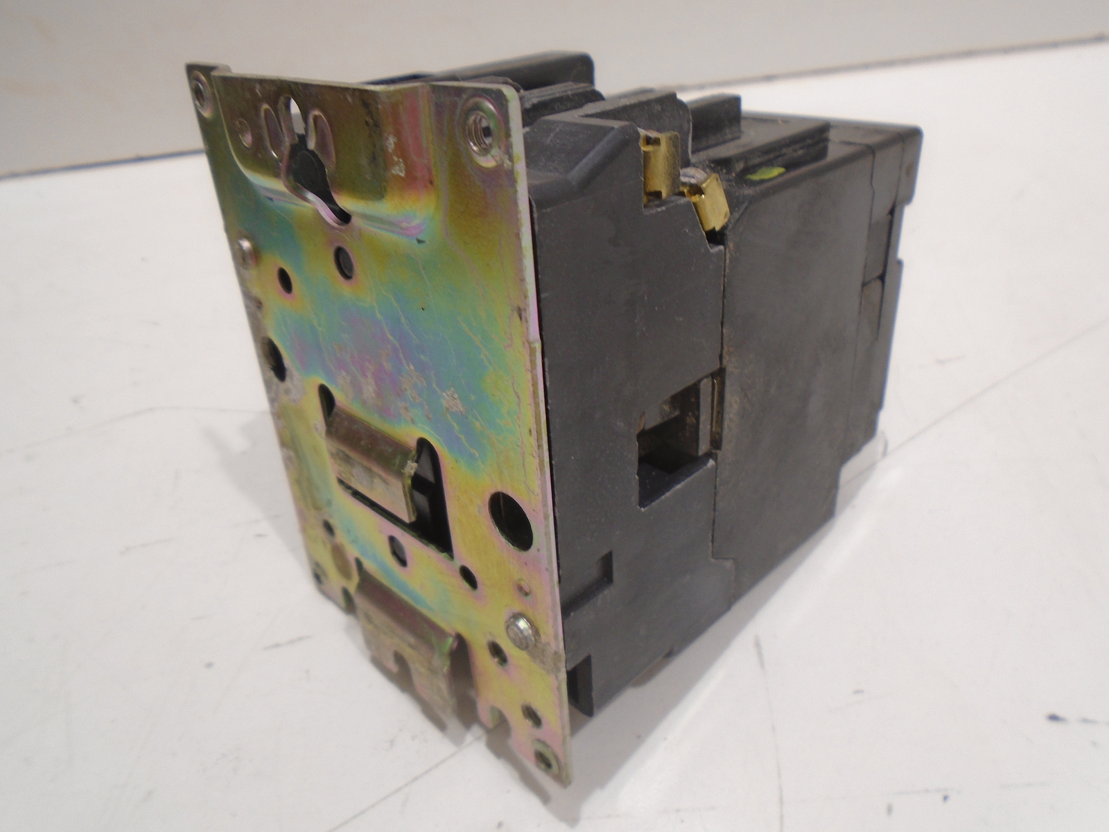 SQUARE D 8502SCO2S SERIES A CONTACTOR SIZE 1 600V 3-POLE