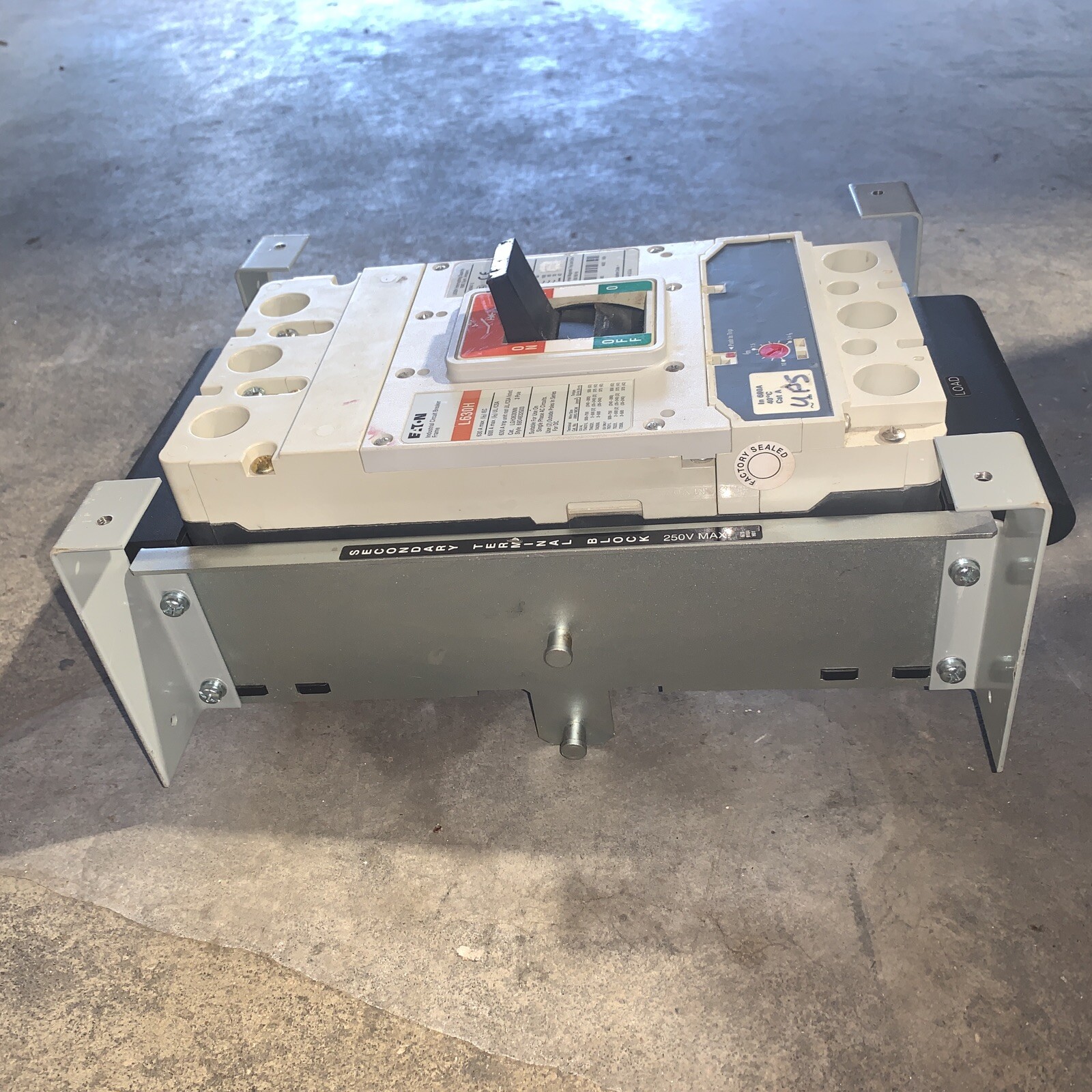 Eaton Circuit Breaker LGH3630NN 600 Amp 600 Volt 3 Pole W/ Trip Unit 600A
