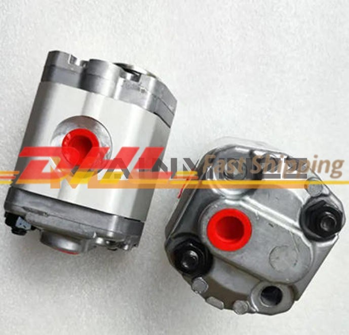 One Hydac 10A6.1X348M2B gear pump