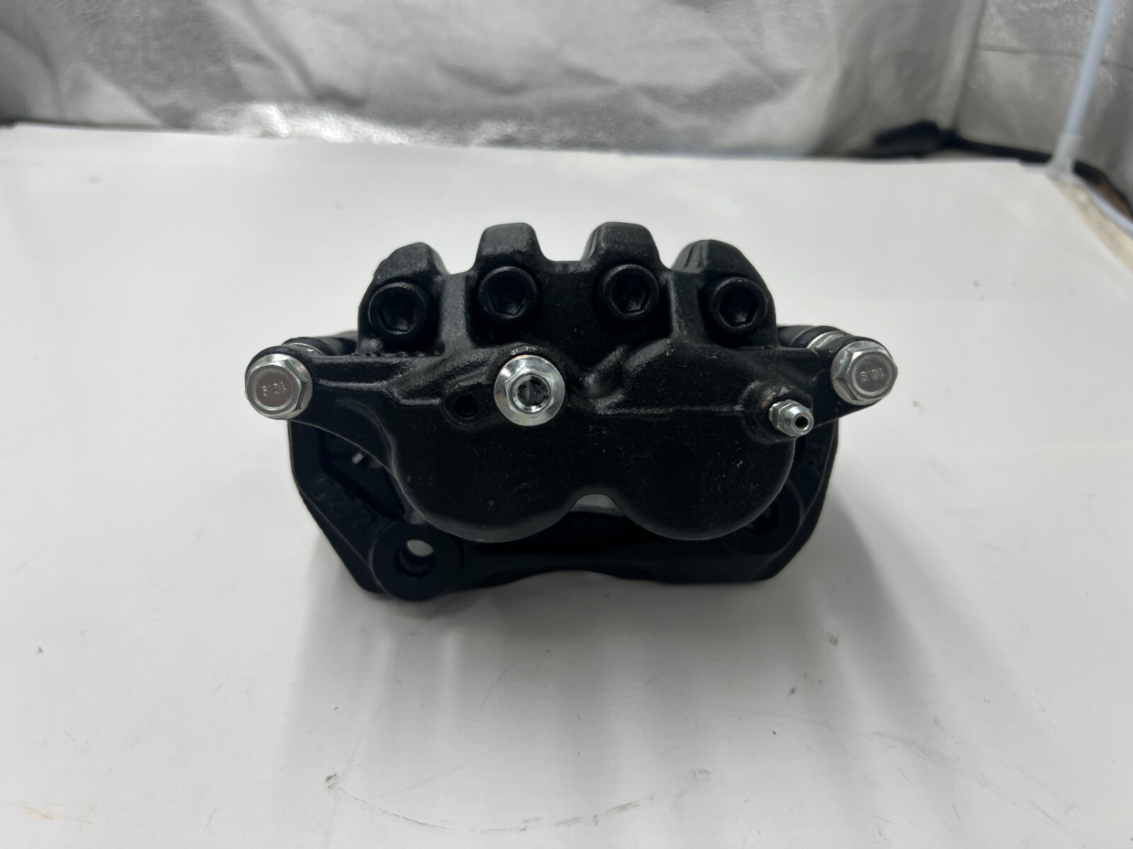AISIN Brake Caliper 28v (0Z7) Powder Coated Finish Cast Iron Replacement
