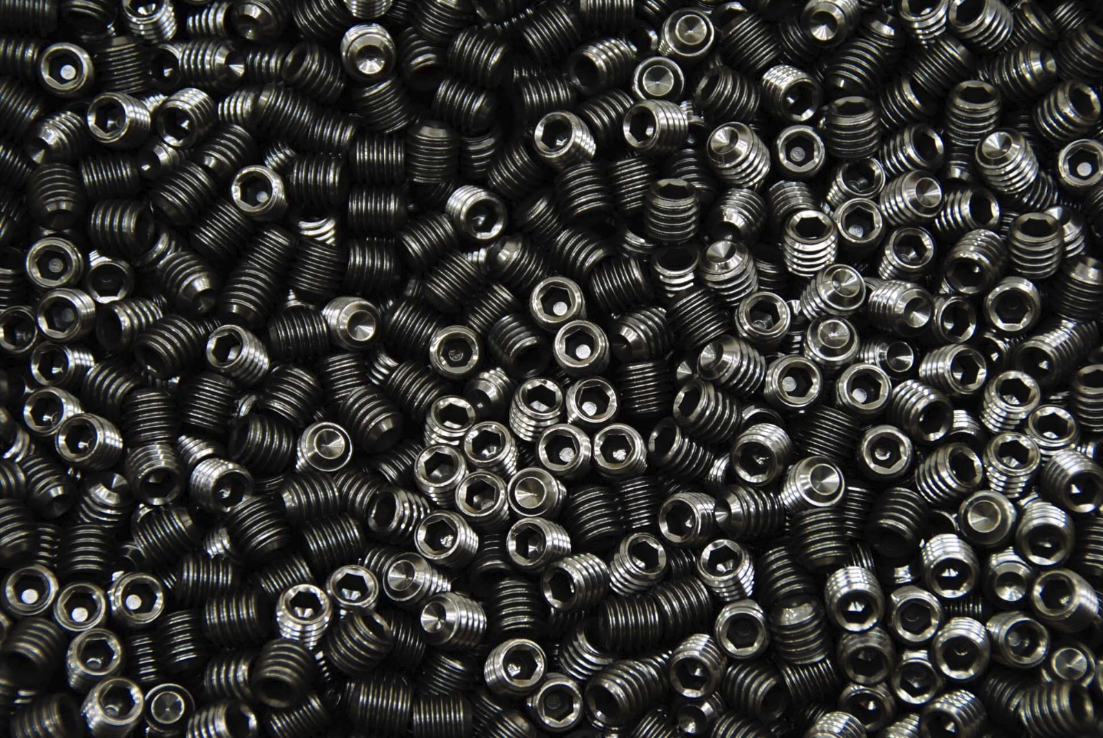 (400) Socket Head Set Screw 3/8-16 x 3/8 Cup Point Plain Finish