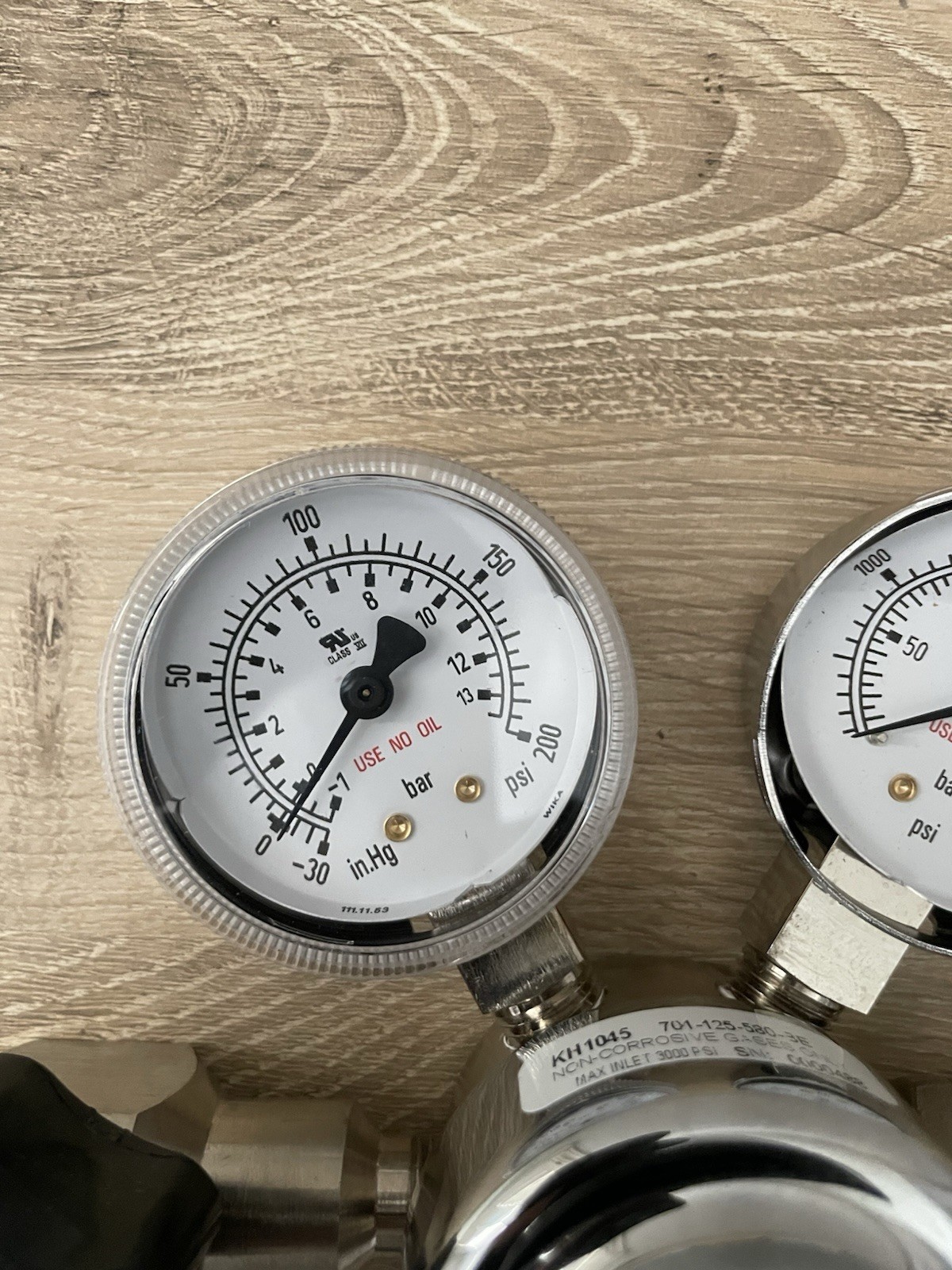 Harris KH1045 High Purity Gas Regulator, Single Stage. NEW OPEN BOX. See Details