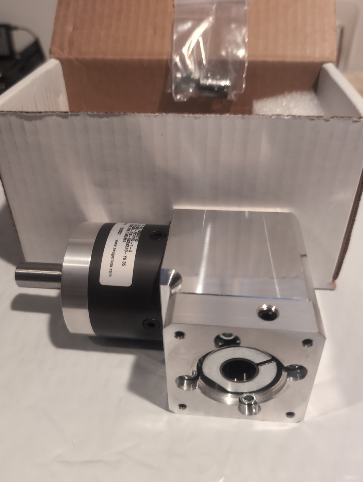Neugart WPLE060-010-SSSB3AD PLANETARY GEARBOX FOR SERVO MOTOR