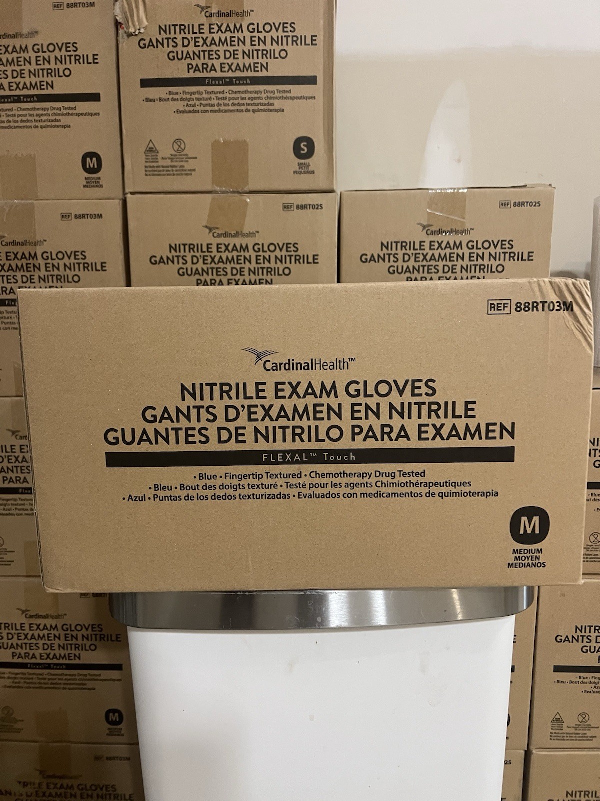 Cardinal Health nitrile exam gloves size Medium 2500 per case