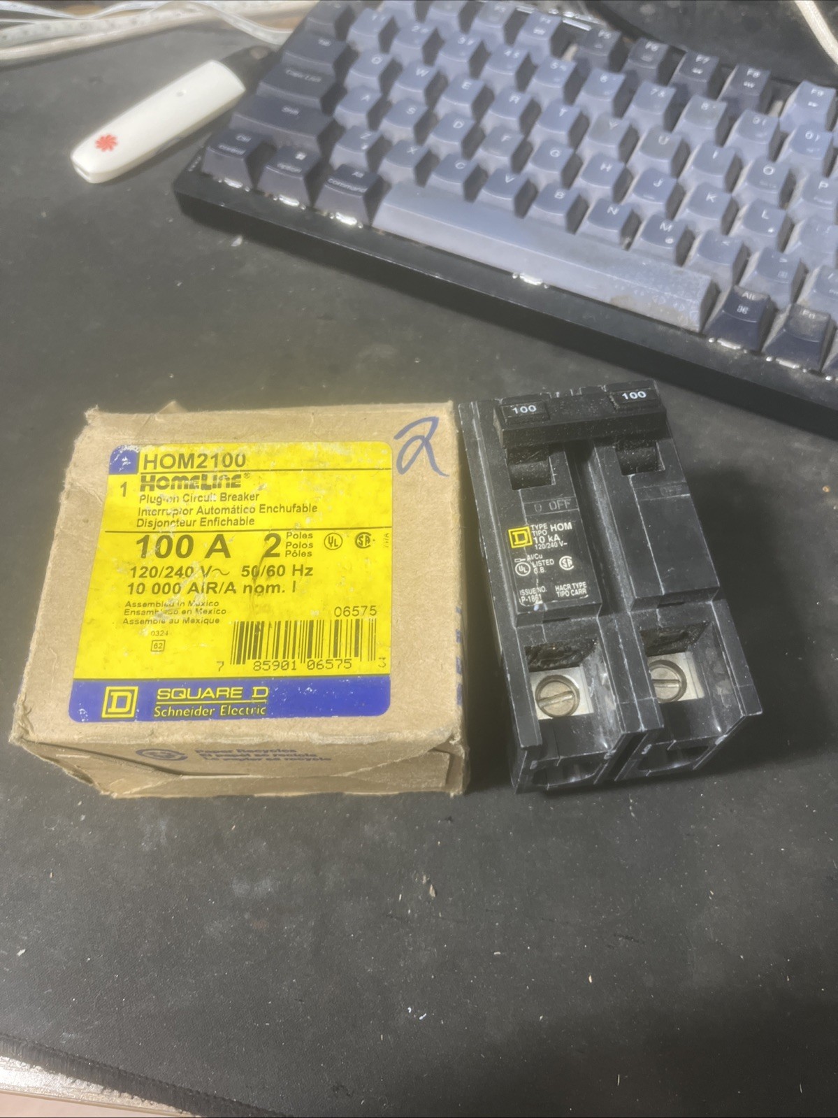 Square D HOM2100 Circuit Breaker 2 Pole 100 Amp