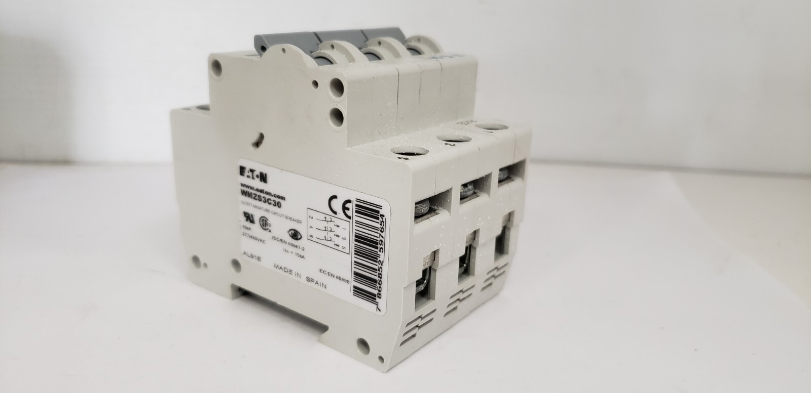 EATON WMZS3C30 (FAZ-C30/3) CIRCUIT BREAKER, 3P 30A, 10kA, 277/480VAC, TYPE C NIB