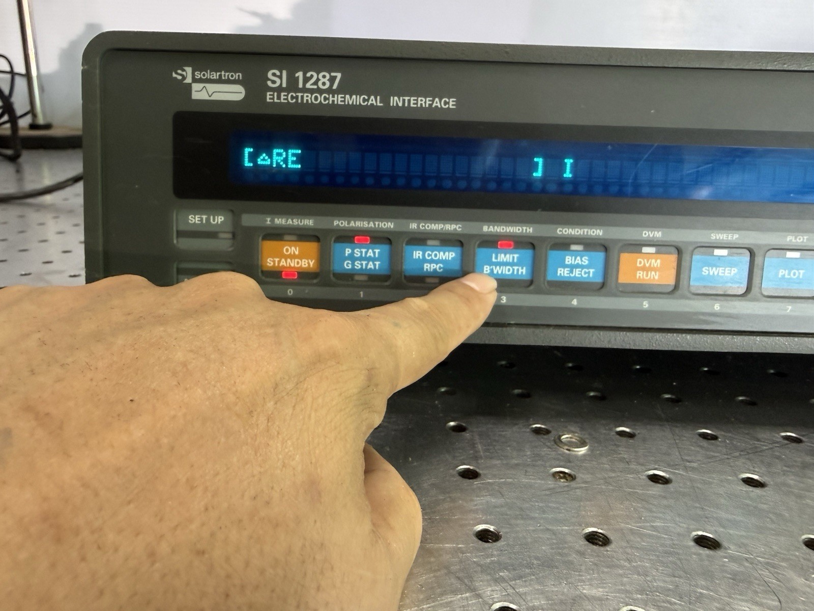 Solartron SI 1287 Electrochemical Interface Potentiostat Powers On As-Is