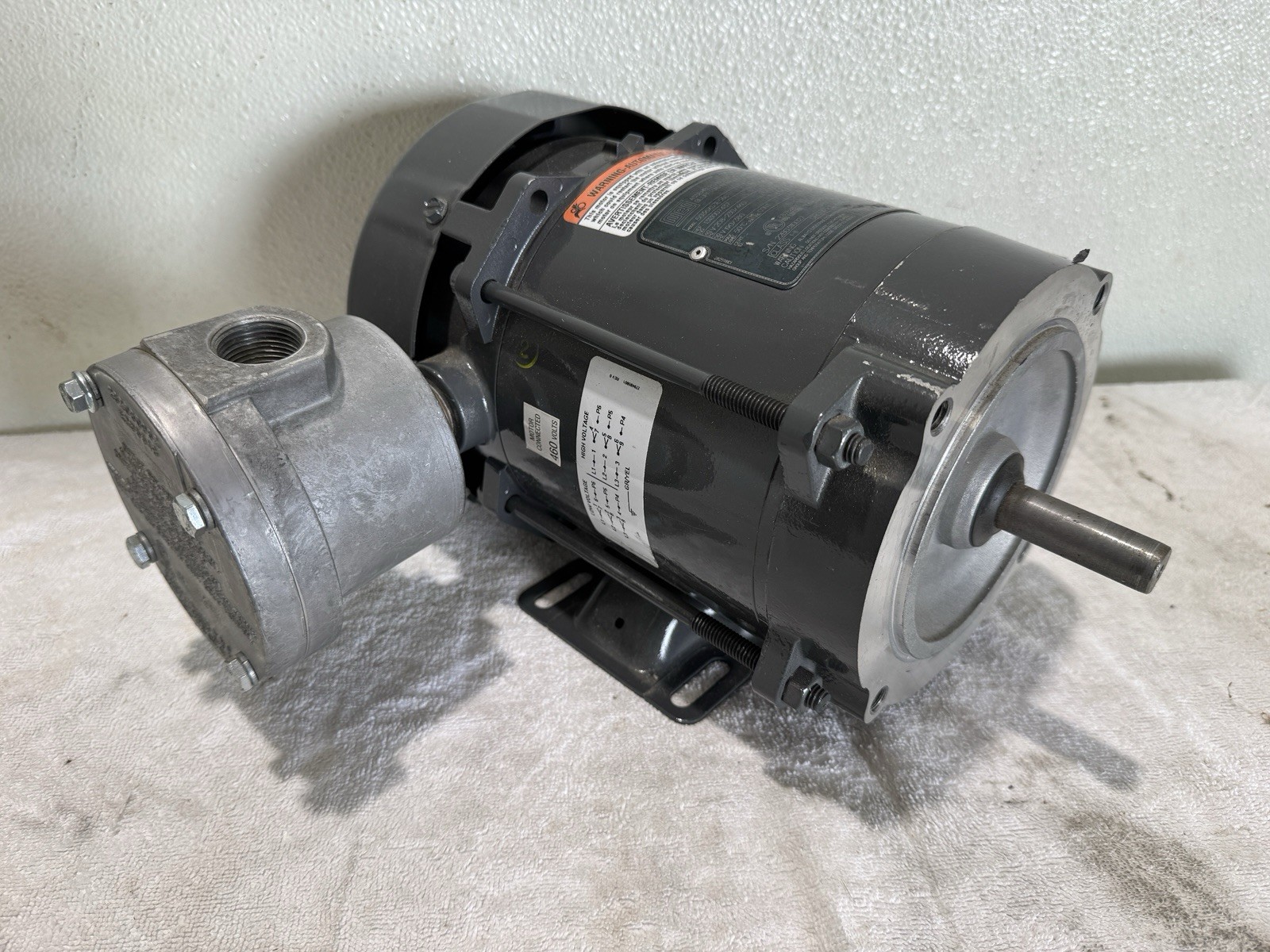 Weg Electric Motor .5036XS3E56C .50/0.33 3-phase Fr: 56C – Explosion Proof
